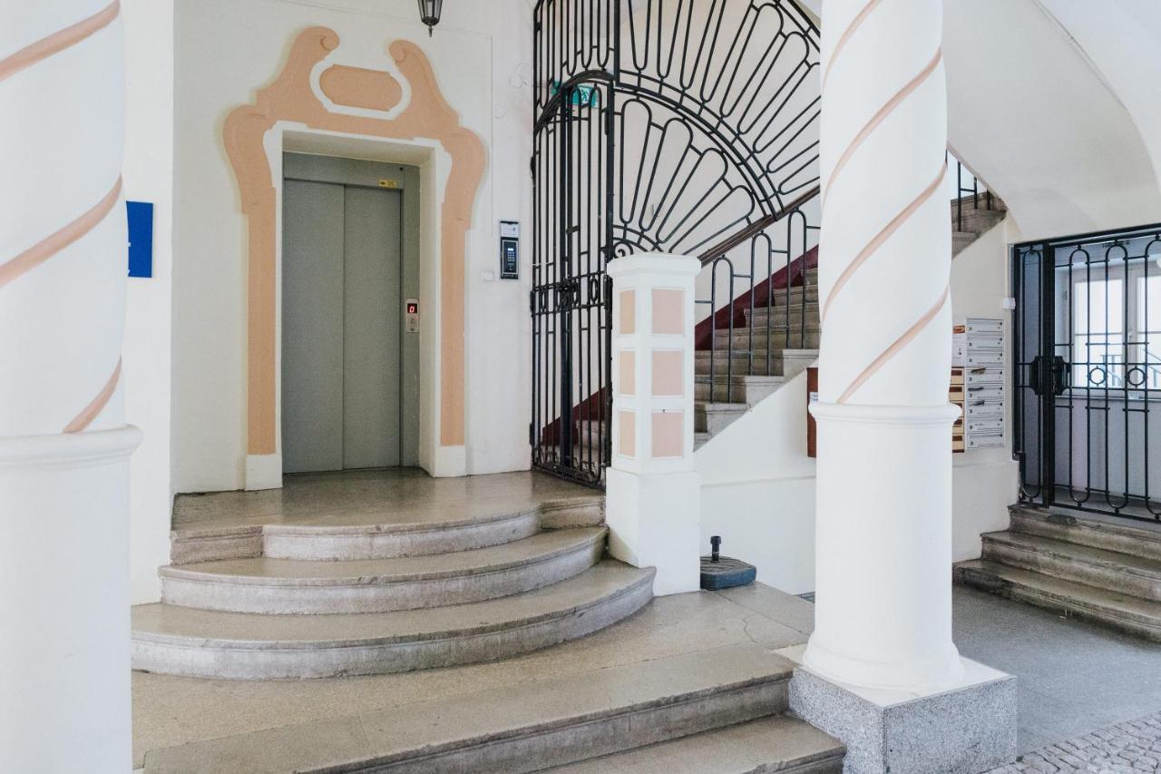 Апартаменты Happynest In Old Town Краков Экстерьер фото